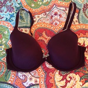 Maroon Victoria’s Secret bra